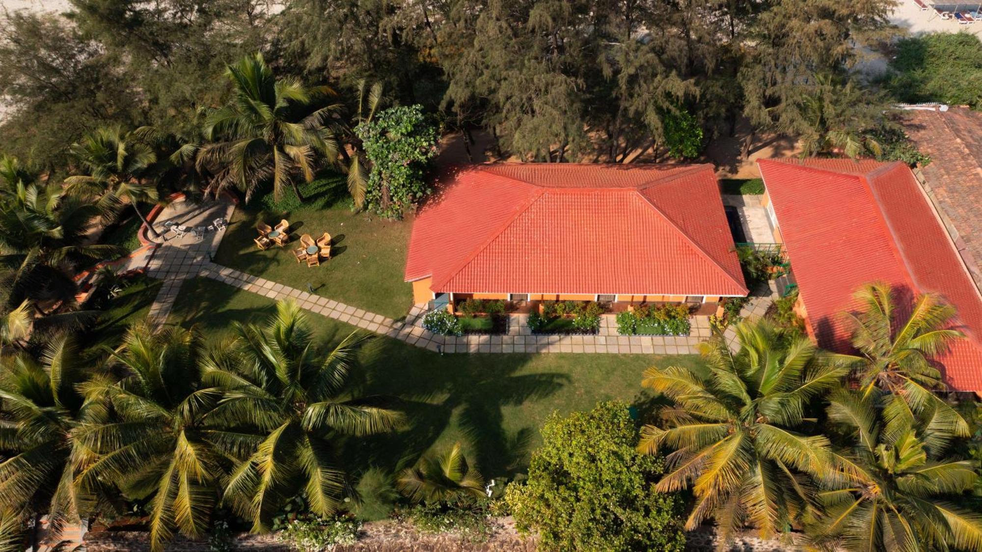 Mandrem Beach Resort, A Member Of Radisson Individuals Retreat Exterior foto