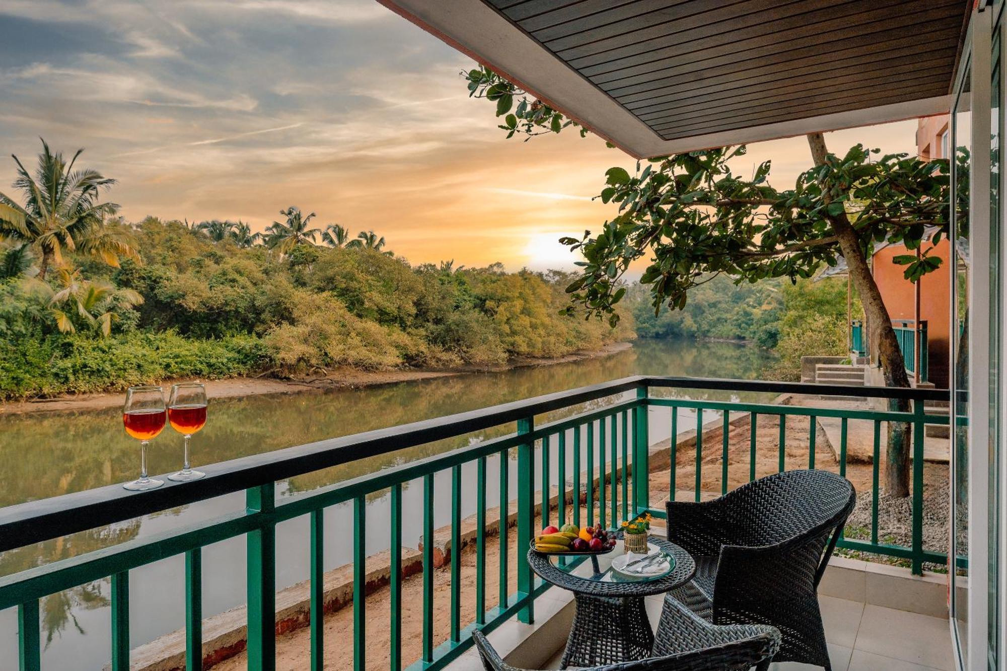Mandrem Beach Resort, A Member Of Radisson Individuals Retreat Exterior foto