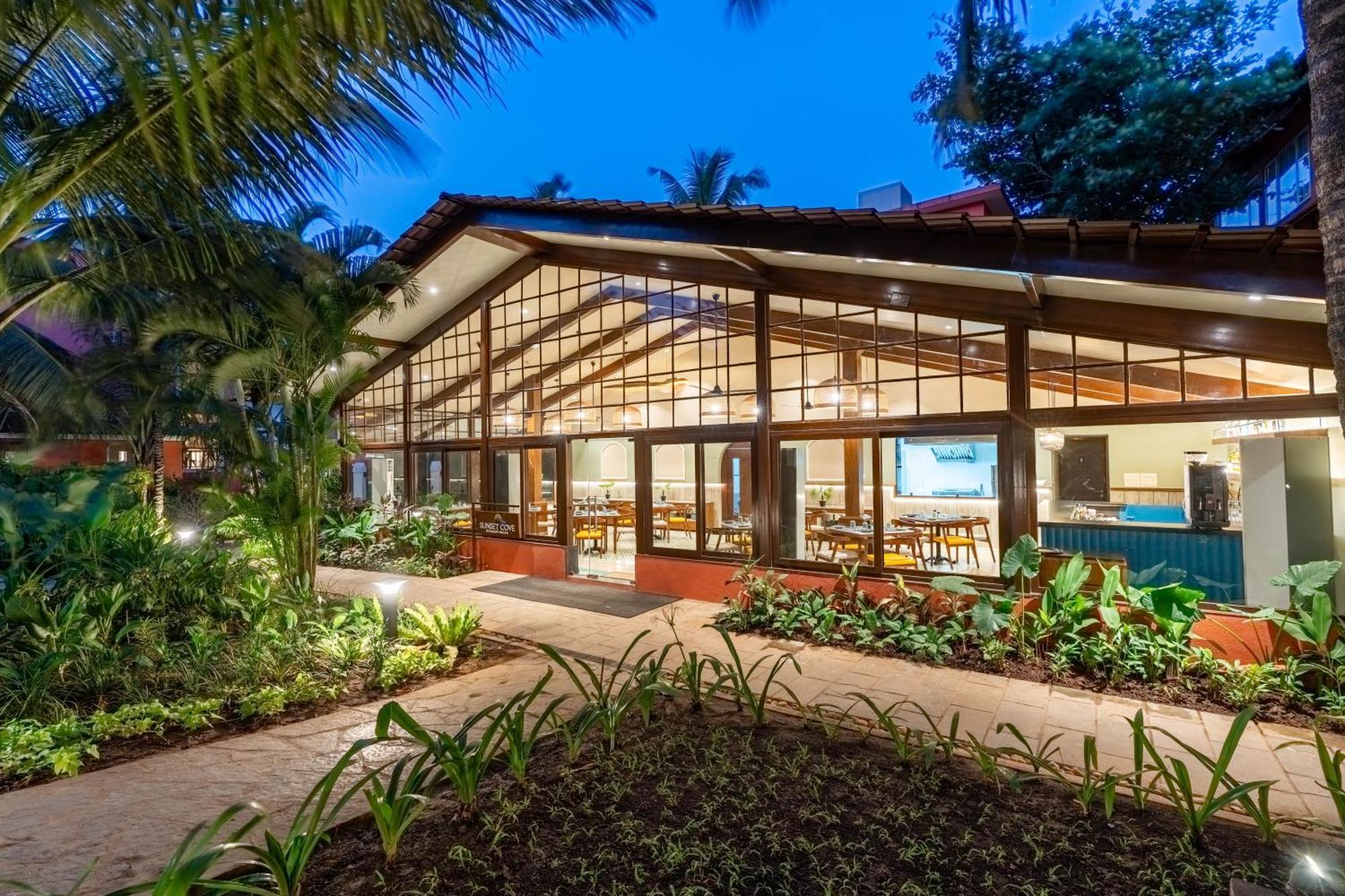 Mandrem Beach Resort, A Member Of Radisson Individuals Retreat Exterior foto