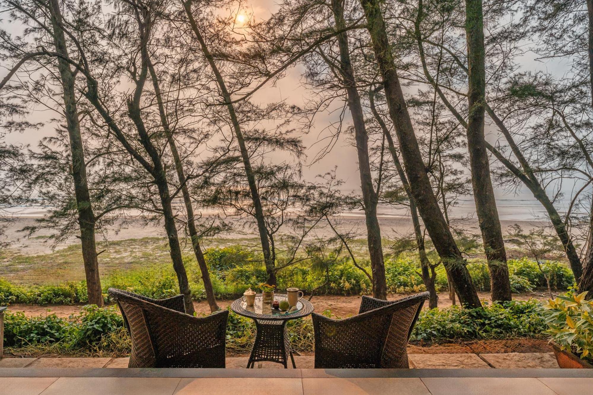 Mandrem Beach Resort, A Member Of Radisson Individuals Retreat Exterior foto
