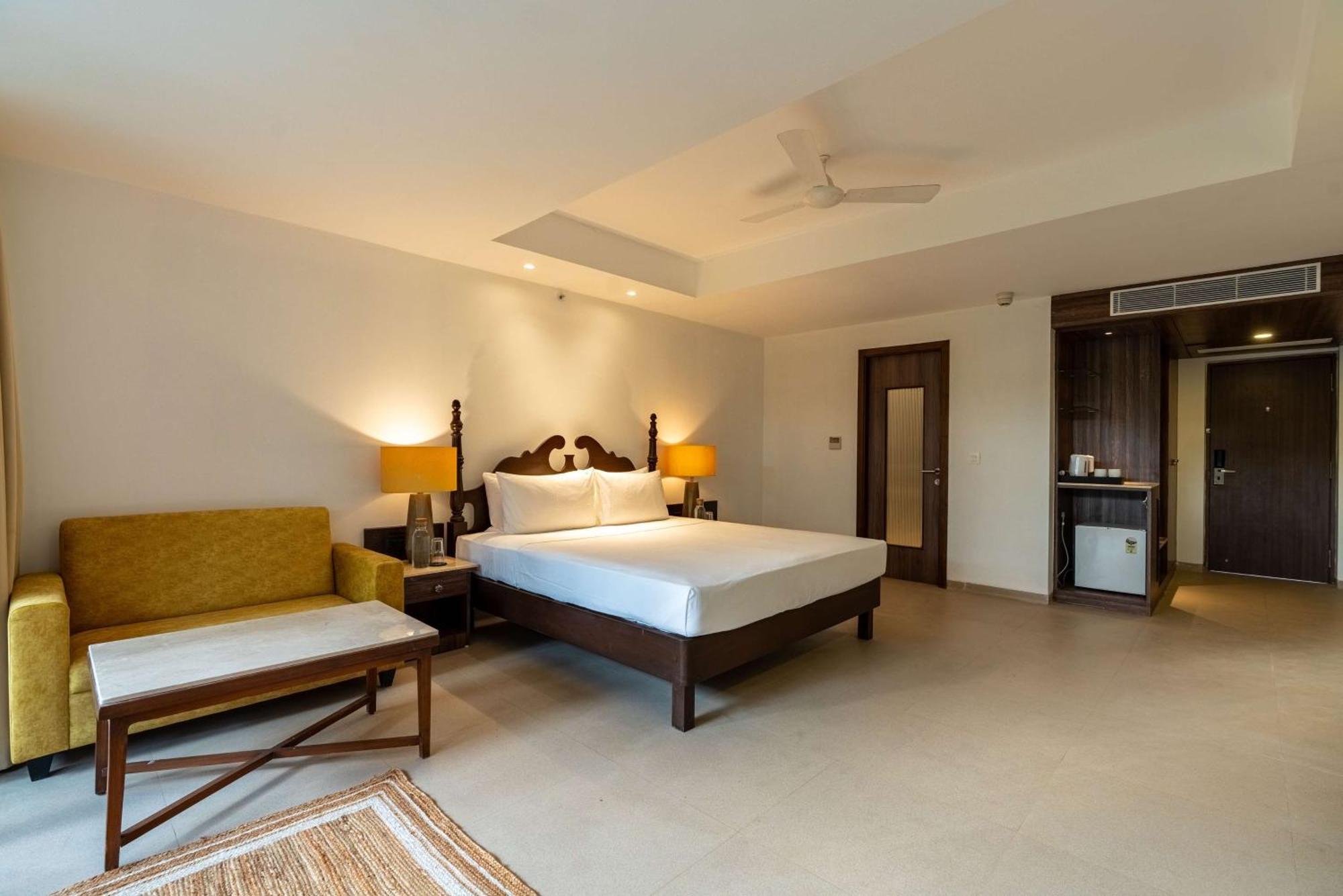 Mandrem Beach Resort, A Member Of Radisson Individuals Retreat Exterior foto
